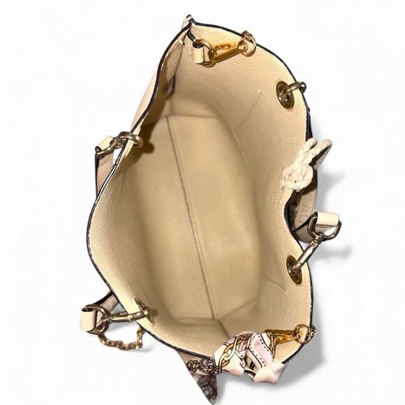 Henri Bendel Tan Sand Vintage Shoulder Bag Upcycled - Picture 6 of 15